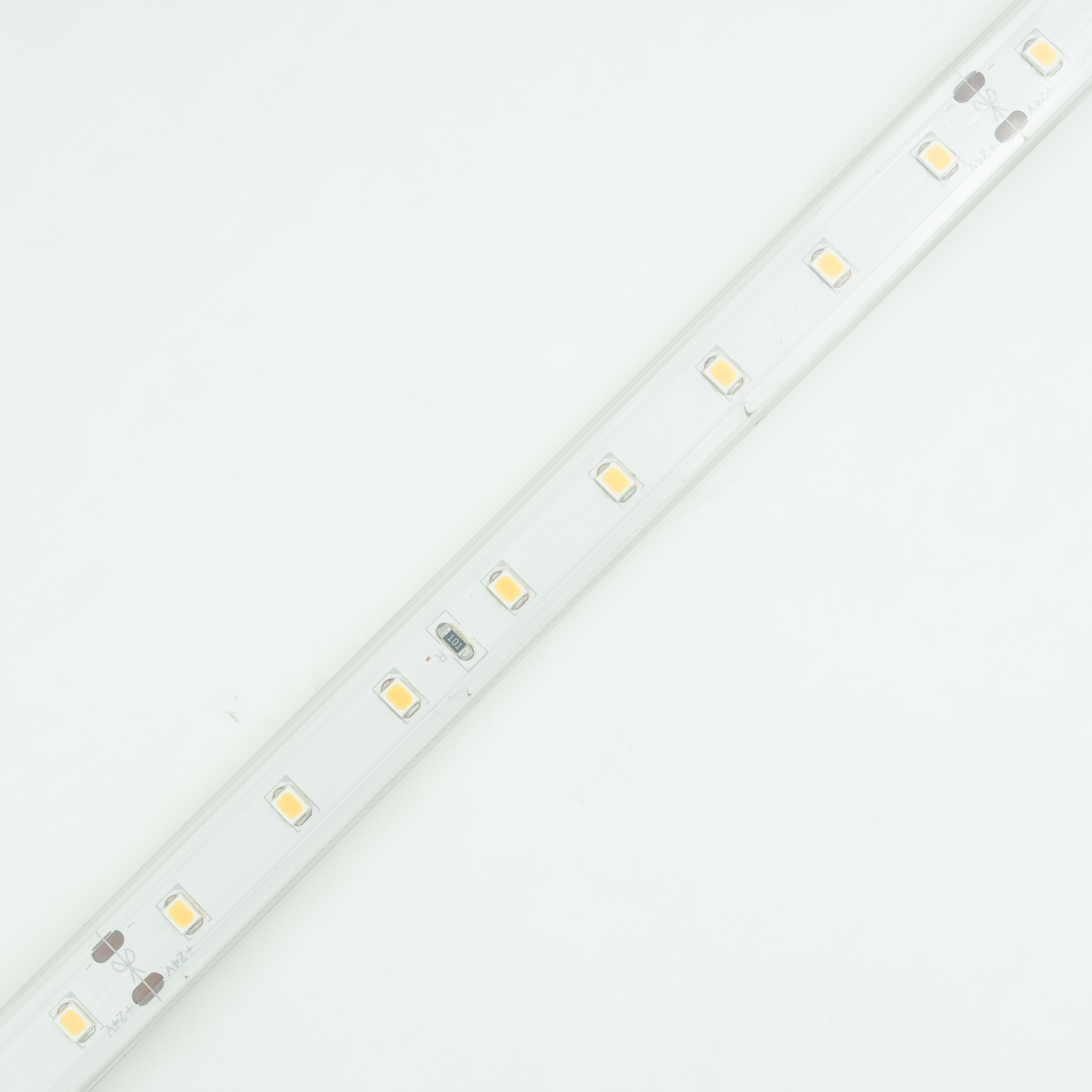 Ruban LED 2835 Blanc Chaud 24V 64LEDs/m : Éclairage Lumineux et Efficace 4