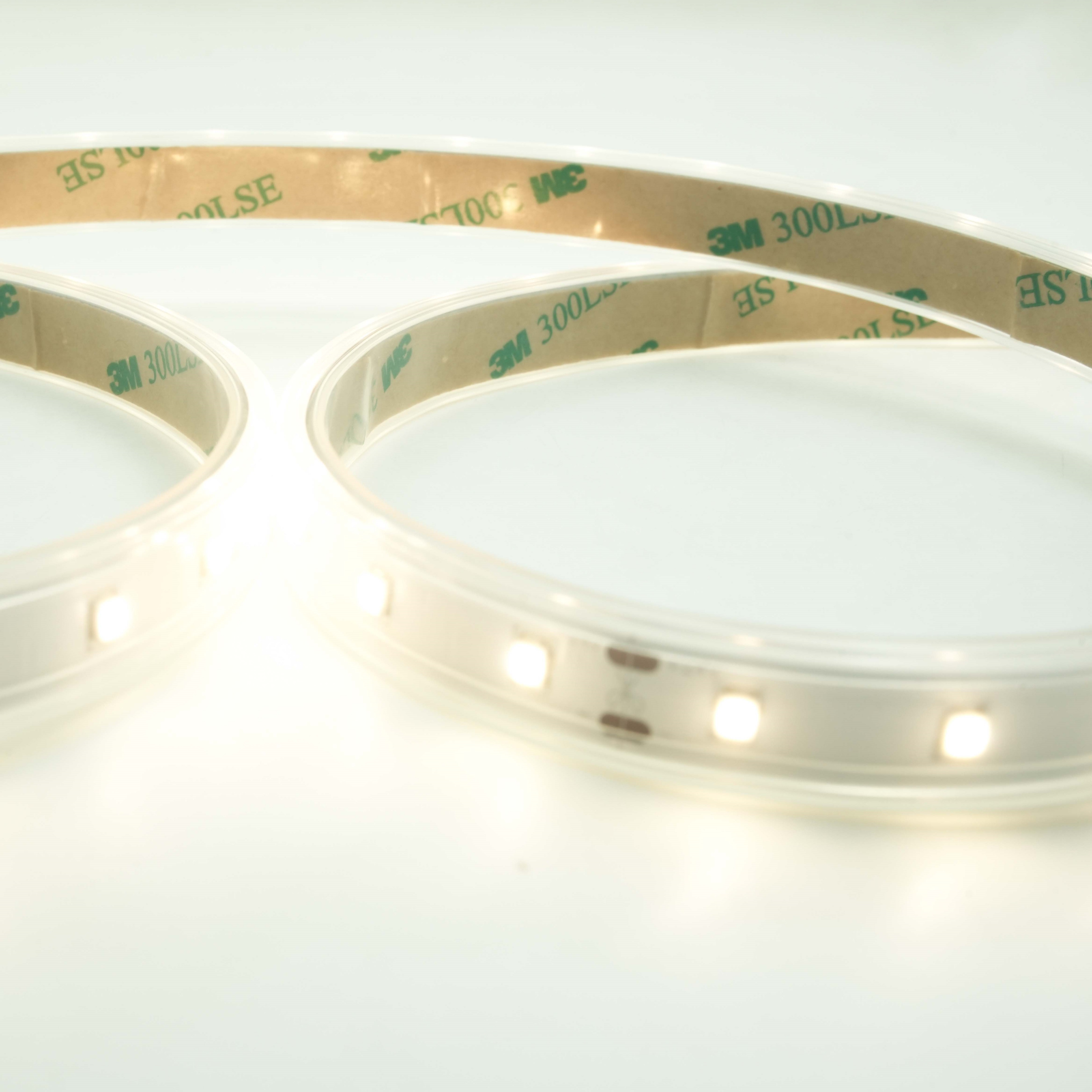 Ruban LED 2835 Blanc Chaud 24V 64LEDs/m : Éclairage Lumineux et Efficace 2