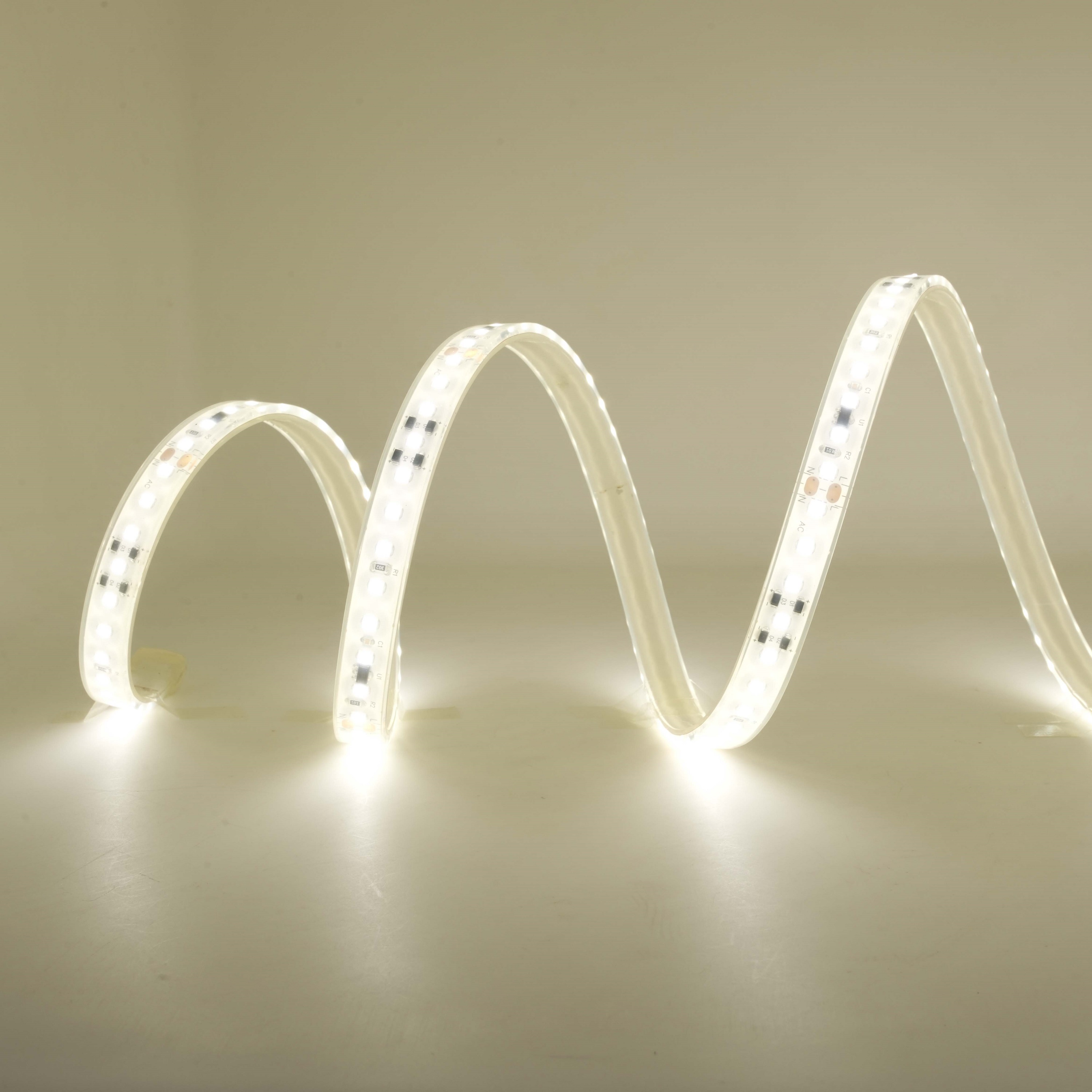 Hochspannungs-LED-Band: 112 LEDs/m, 2835, 220 V – einfarbiges IP67 6