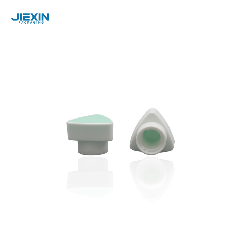 Tube de 100 ml avec bouchon à vis triangulaire pour nettoyant visage 5