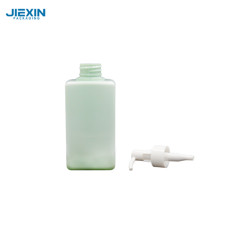 Botella plástica cuadrada del champú del ANIMAL DOMÉSTICO de la bomba del espray de la botella de la loción 150ml 3