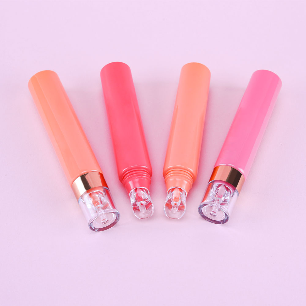Tubo de brillo de labios D19 con aplicador transparente 2