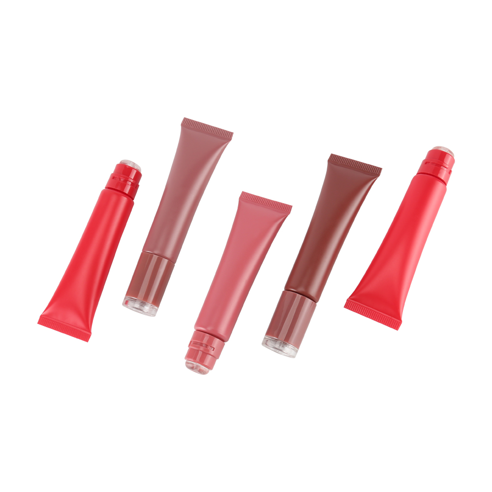 Tube de gloss D19 avec applicateur en silicone souple 3