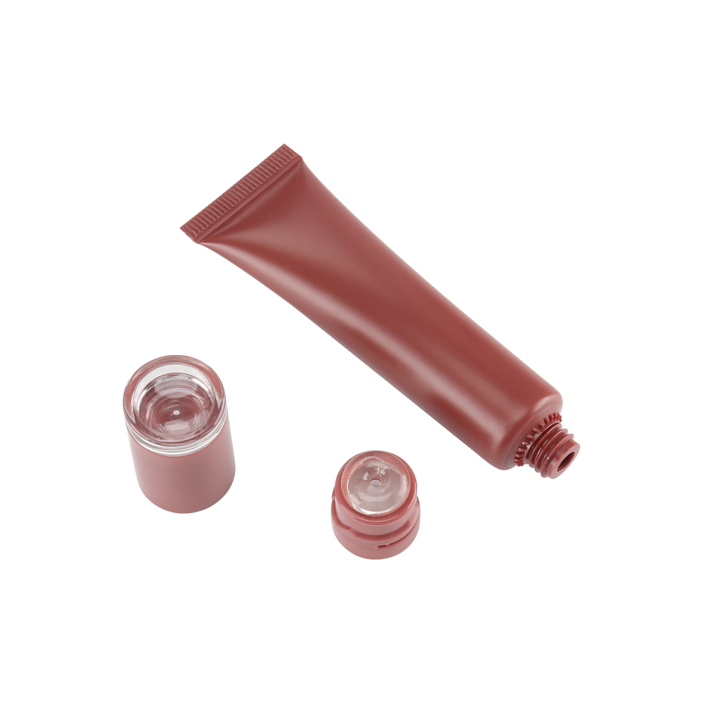 Tube de gloss D19 avec applicateur en silicone souple 4