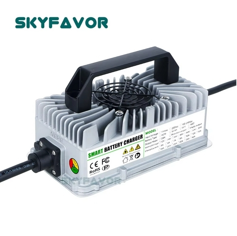 Aangepaste waterdichte 12V lithiumbatterijlader 12V 30A buiten aan boord 3S 12,6V of 4S 16,8V snelle 12 volt li-ionbatterijlader 1
