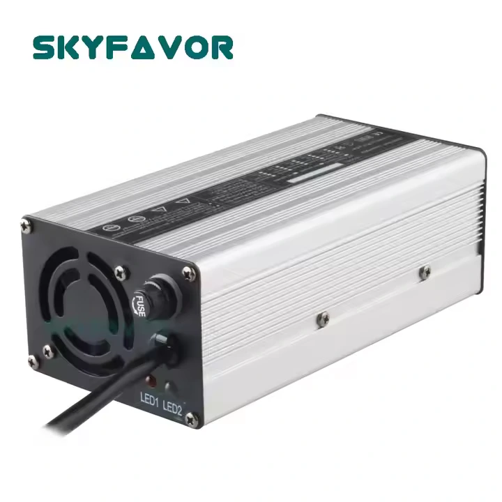 Caricabatterie al piombo acido 48V a buon prezzo 48V 5A Caricabatterie gel agm a braccio a ciclo profondo esente da manutenzione per 48 volt 50ah 60ah 1