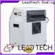 آلة ترميز دفعات Leadtech Coding لشركة زجاجات المياه لطباعة مواد البناء 1