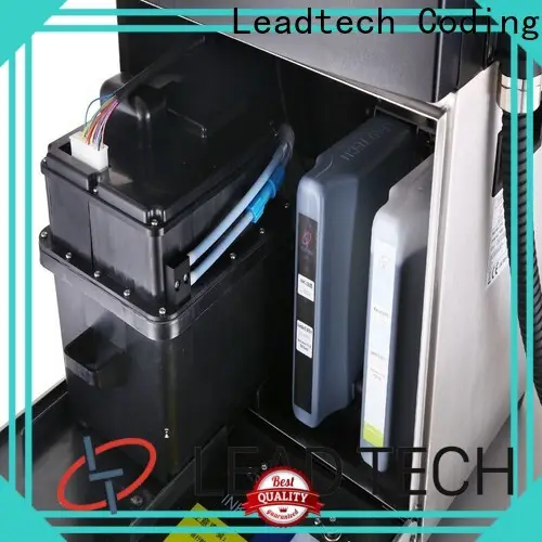 Машина для серийной кодировки коммерческих картонных коробок Leadtech Coding. Поставка для печати в пищевой промышленности. 1