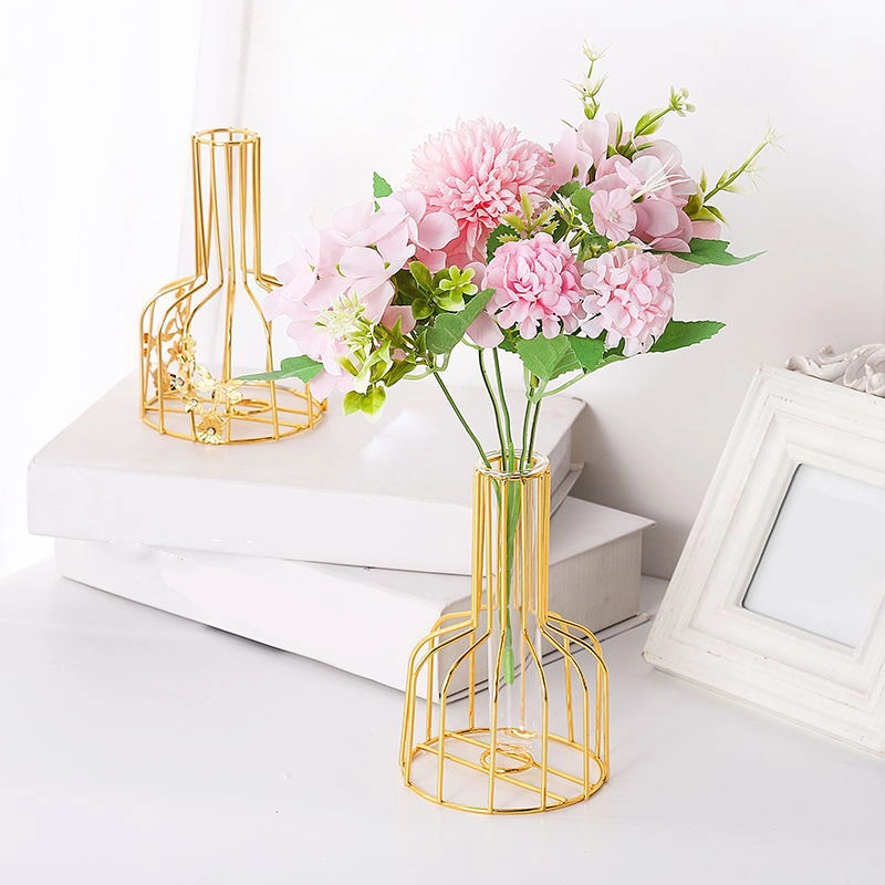 Wrought iron wire vase metal used for tabletop decoration 1
