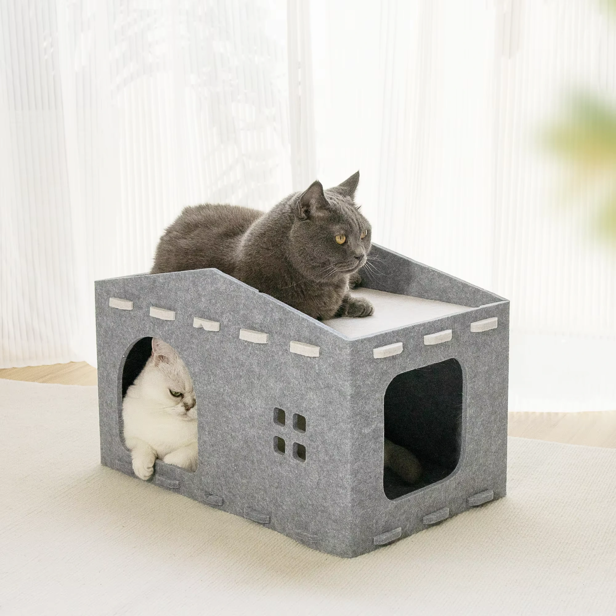 groothandel Vilten kattengrotbedden voor binnenhuisdieren Kattenhuis gevouwen schuilplaats ingesloten bed Europese stijl-grijs 1