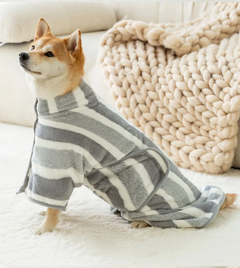 Wholesale Microfiber Dog Bathrobes Absorbent Pet Towel after Bath Shower Dog Drying Coat Robe for Pet Swimming Clothes 1