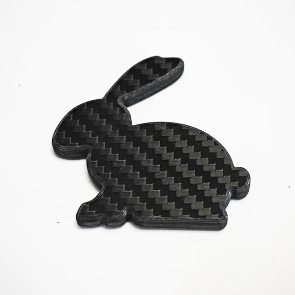 Adorno decorativo de conejo de fibra de carbono 1