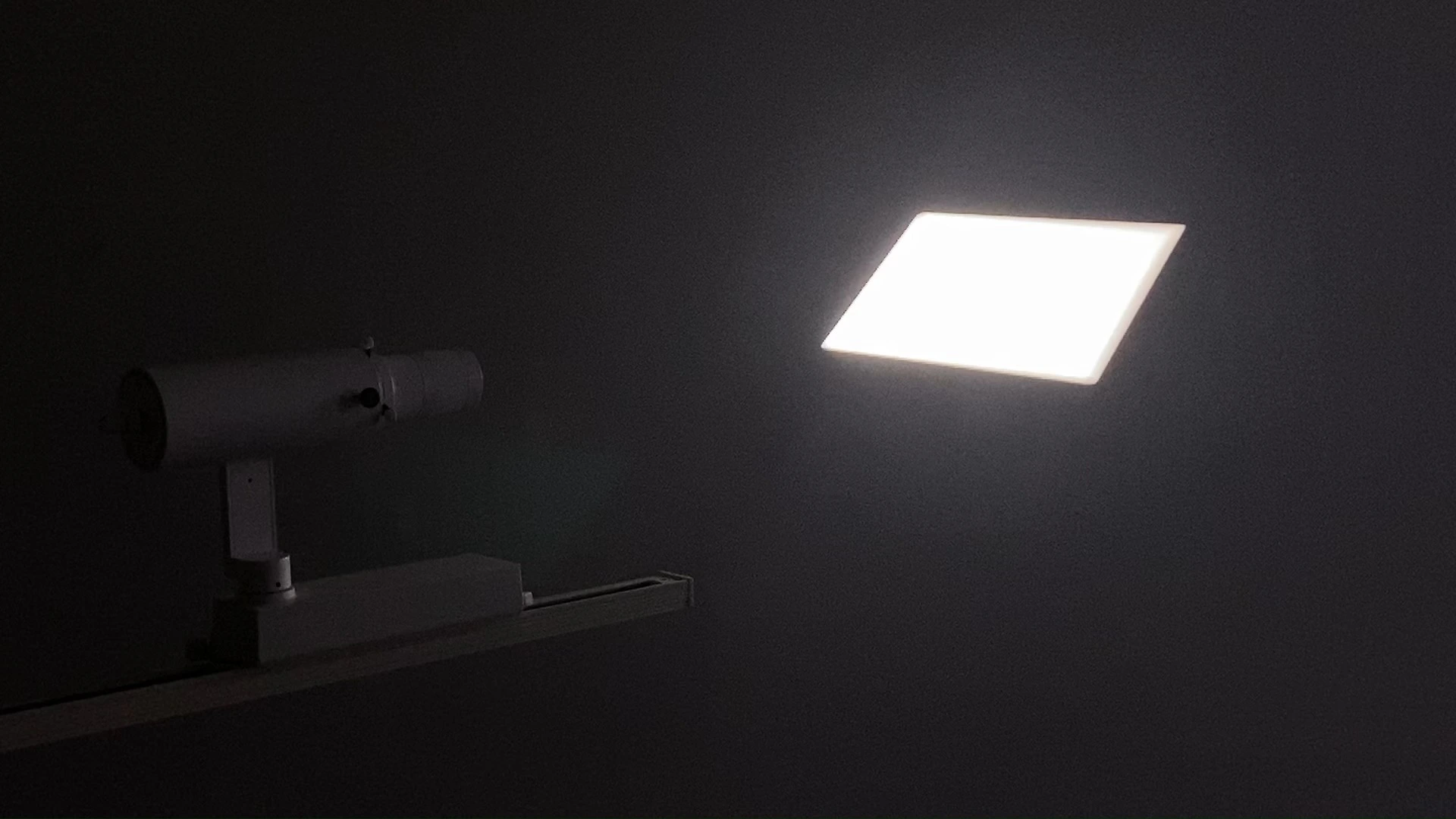 Hongsheng HOSHAEM éclairage sur rail LED façonnable professionnel pour galerie de musée fabricant de projecteurs 18W 1