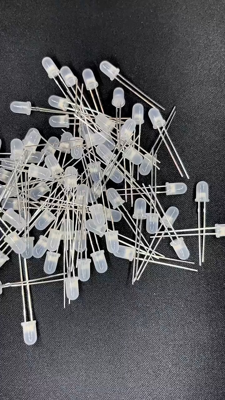 Personalizzazione del supporto del fornitore di chip LED economici di alta qualità con diodi emettitori LED Hongsheng HOSHAEM 4MM 1