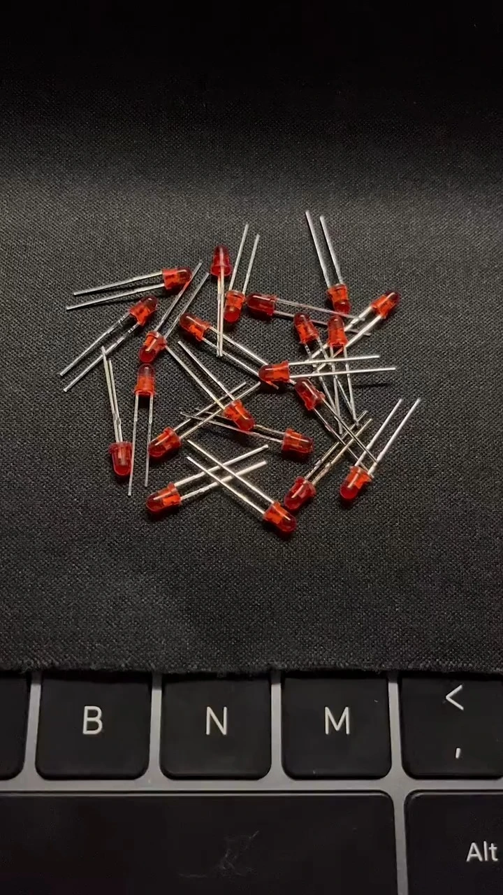 Hongsheng F3 Diodo emisor de luz LED de 3 mm Color coloidal Rojo Verde Azul Chips LED Indicador de alto brillo Fabricación de diodos 1