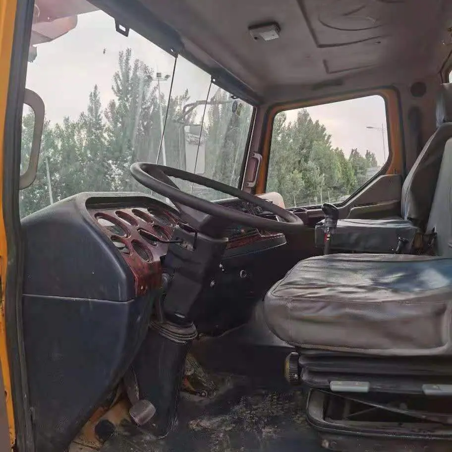 Used Crane Trucks on Sale 6