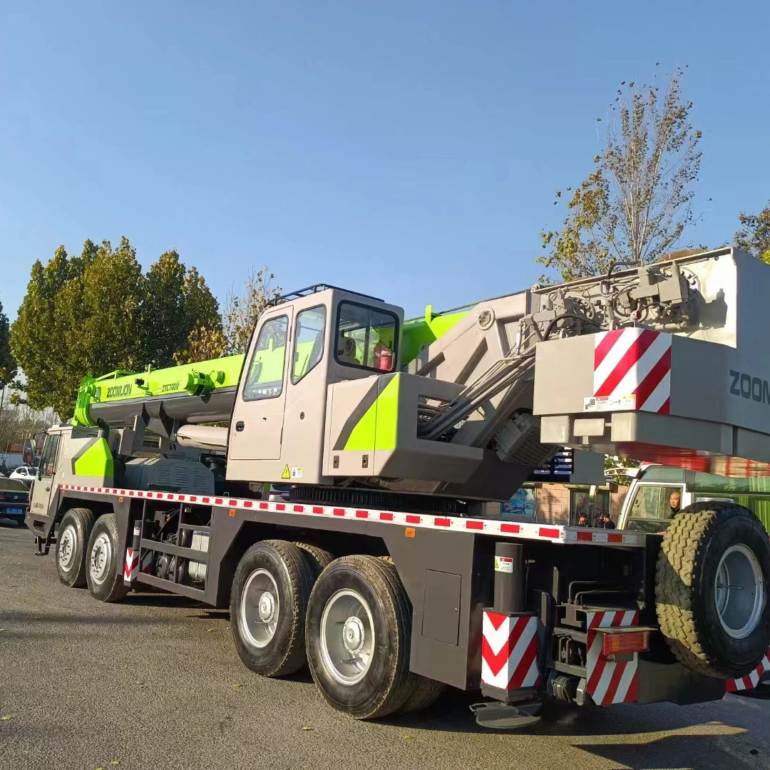 Grue hydraulique de camion de 25 tonnes ZTC250V531 30 tonnes ZTC300V532 70 tonnes ZTC700H6 1