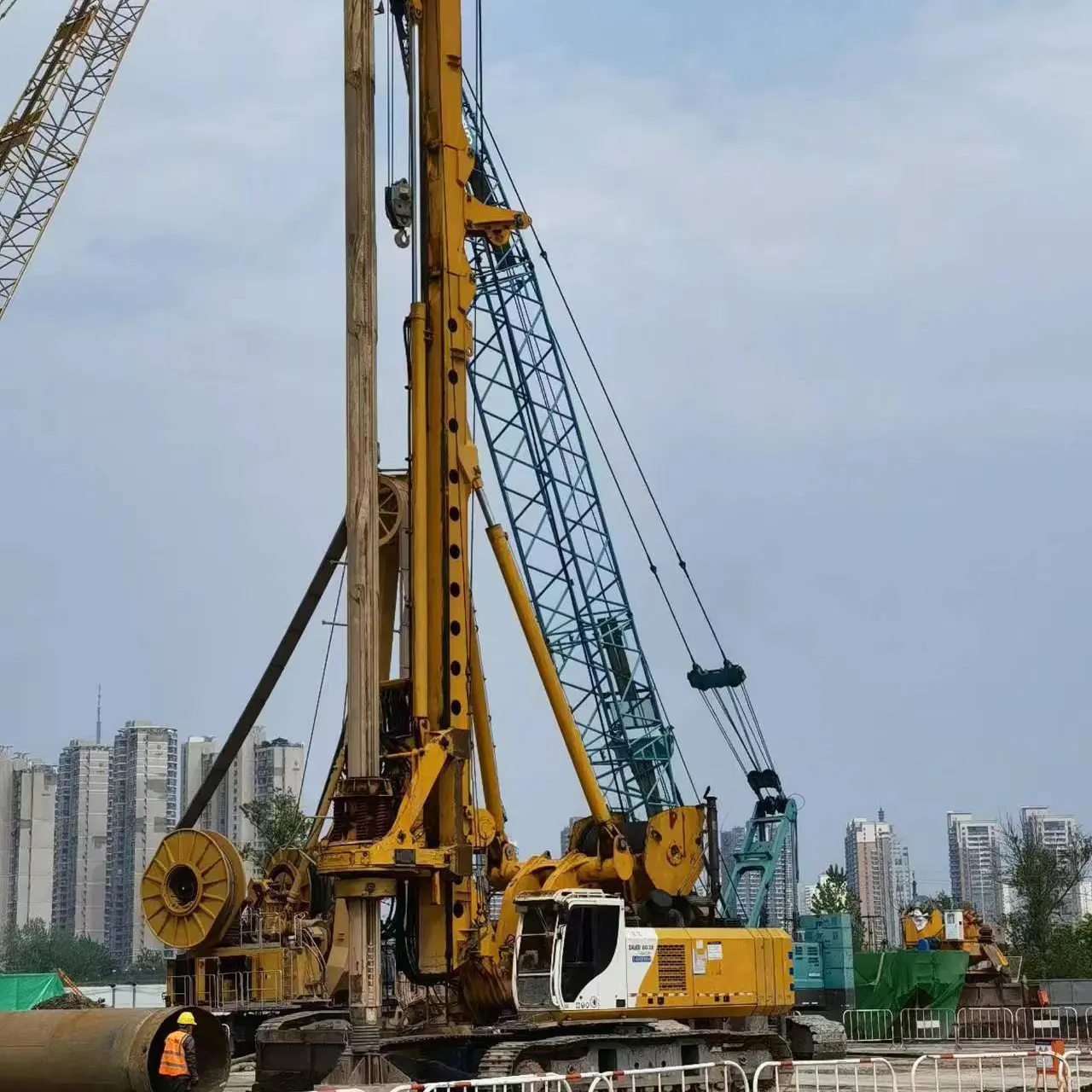 Bảng giá bán máy khoan quay chất lượng 5