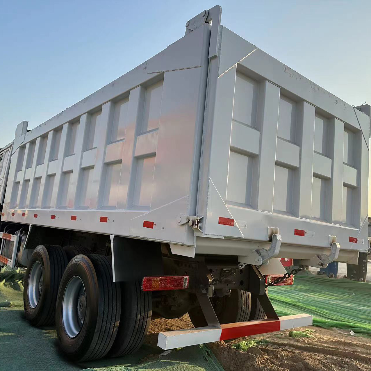 Marca famosa de segunda mão HOWO High Top 6*4 Truck Head Tractor Trailer Truck 5