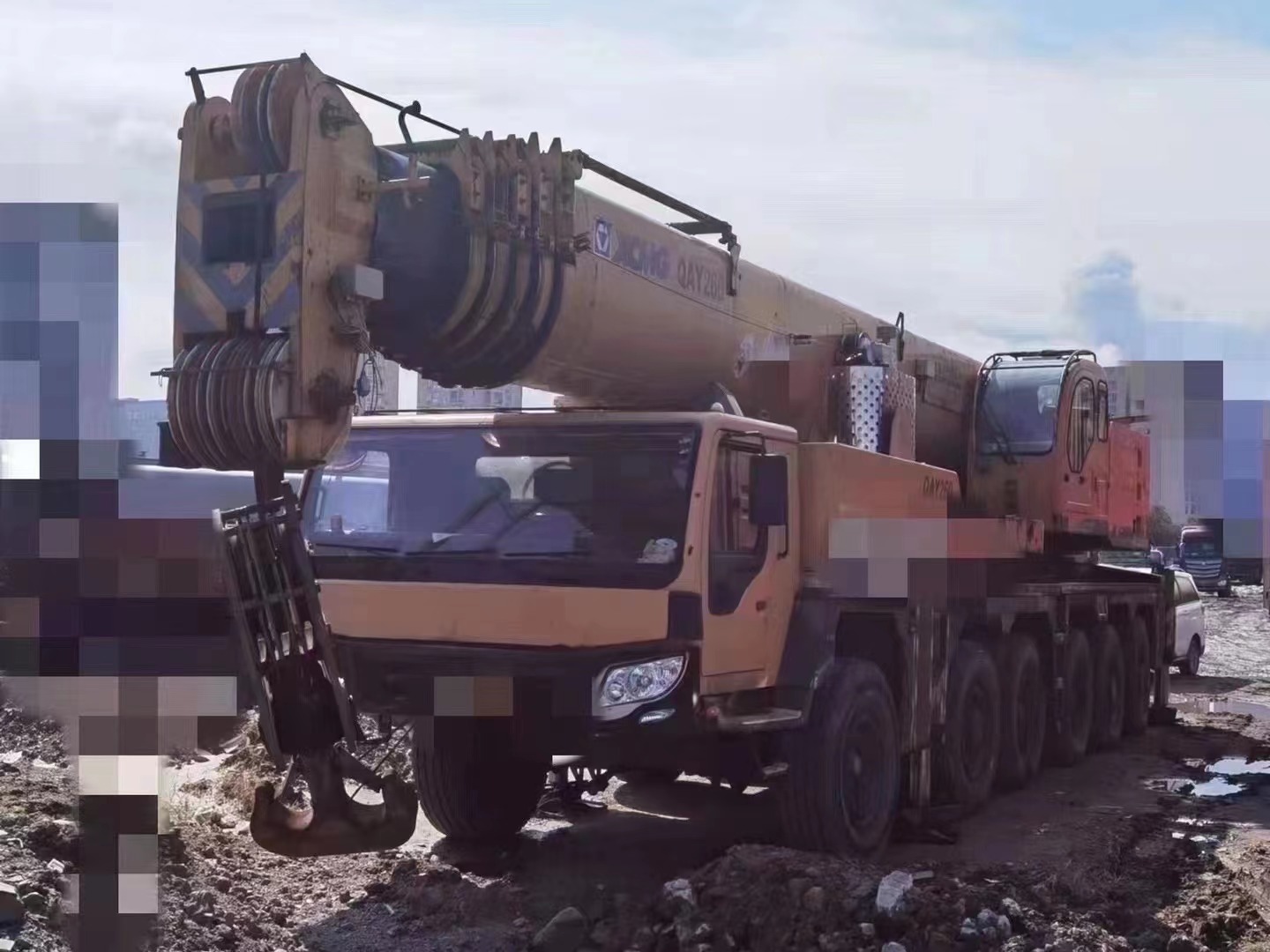 Grúa XCMG QY160 usada con capacidad de elevación de 160 toneladas Para levantar varios proyectos a gran escala 8