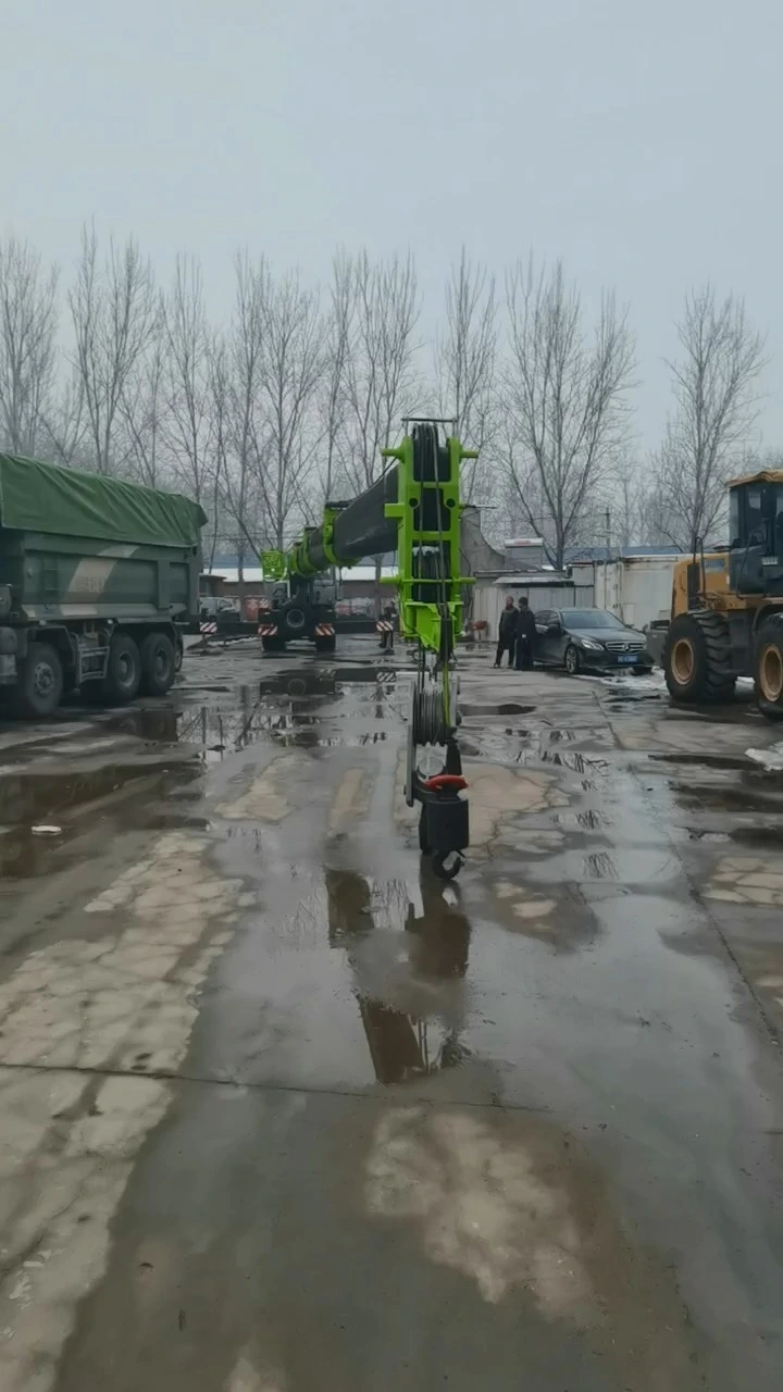Zoomlion ZTC250 usado, 25 toneladas, todo terreno con capacidad de elevación de 25 toneladas, para levantar varios proyectos a gran escala 1