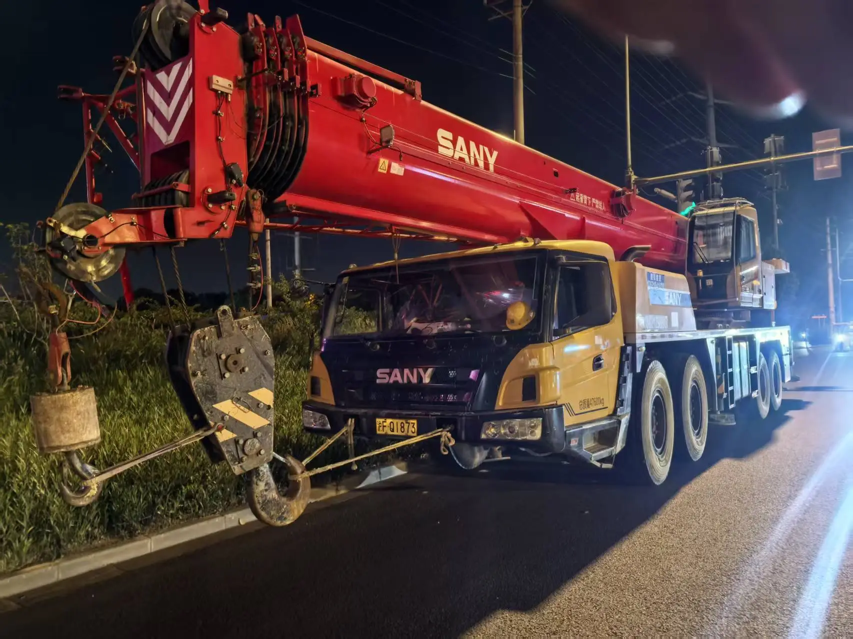 Dijual crane truk Sany STC800E5 80T bekas tahun 2021 1