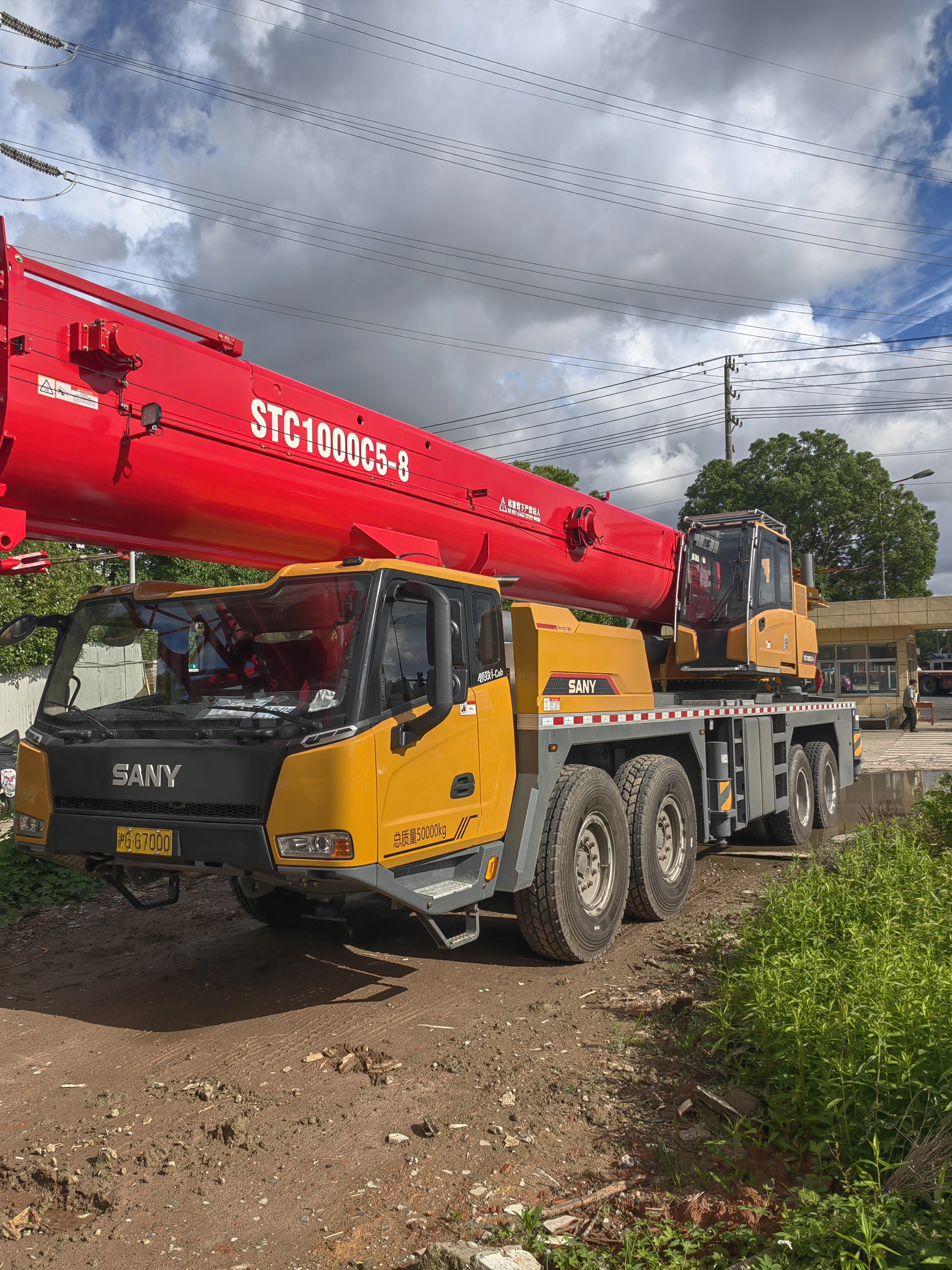 Grue SANY STC1000C5-8 100T d'origine en stock 1