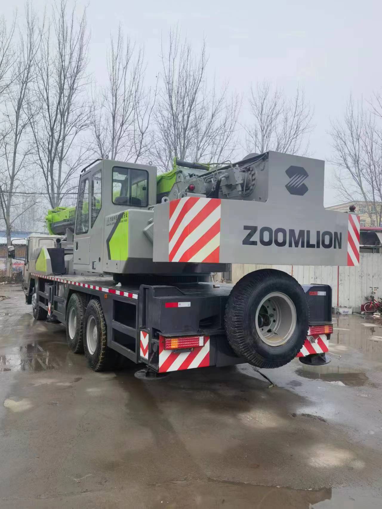 USED GOOD CONDITION ZOOMLION 25T TRUCK CRANE FOR SALE 5