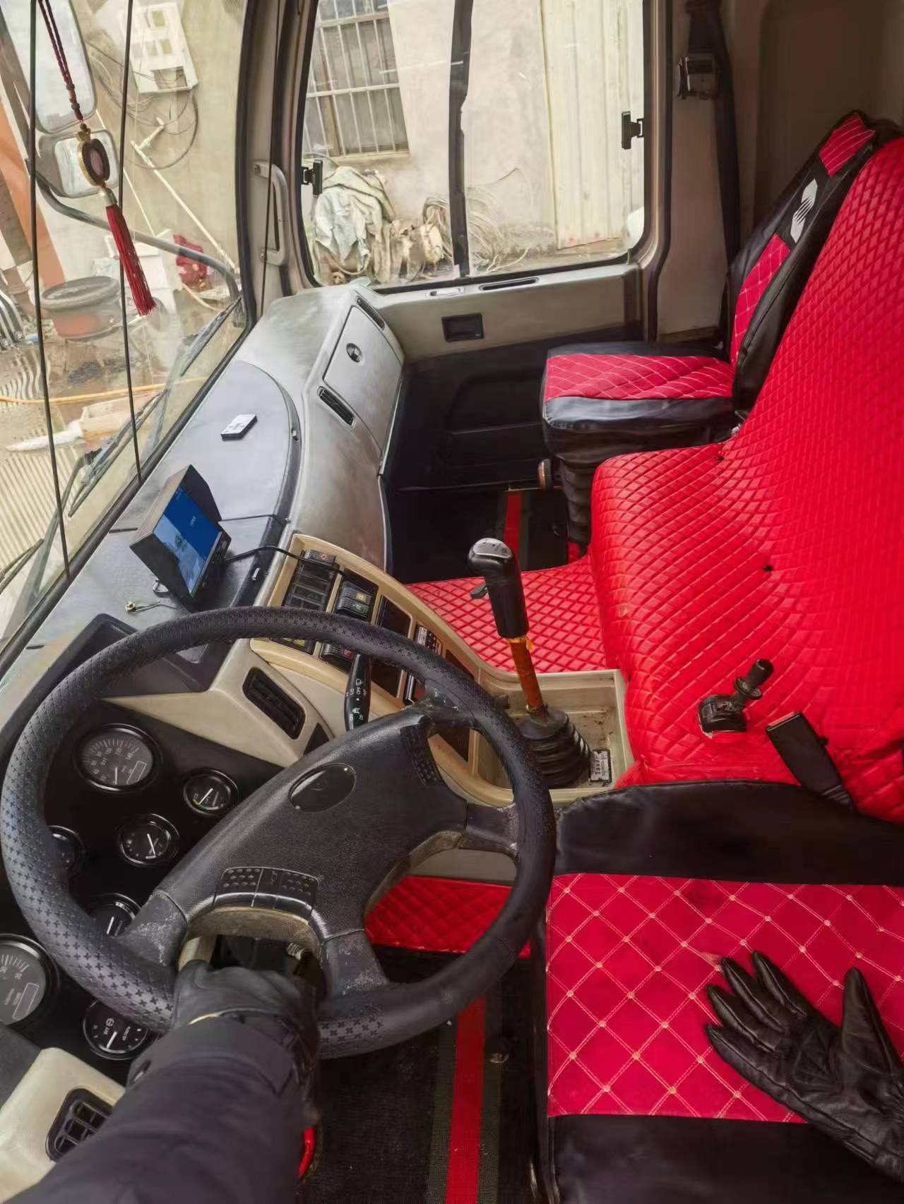 USED GOOD CONDITION ZOOMLION 25T TRUCK CRANE FOR SALE 6