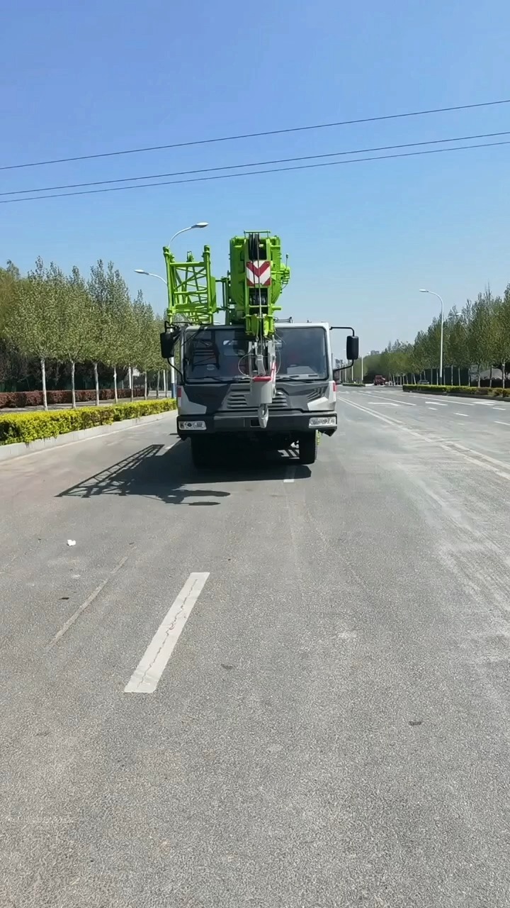 USED GOOD CONDITION ZOOMLION 25T TRUCK CRANE FOR SALE 1