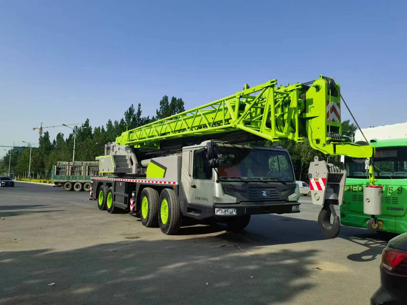 USED ZOOMLIOM 80T TRUCK CRANE FOR SALE 4