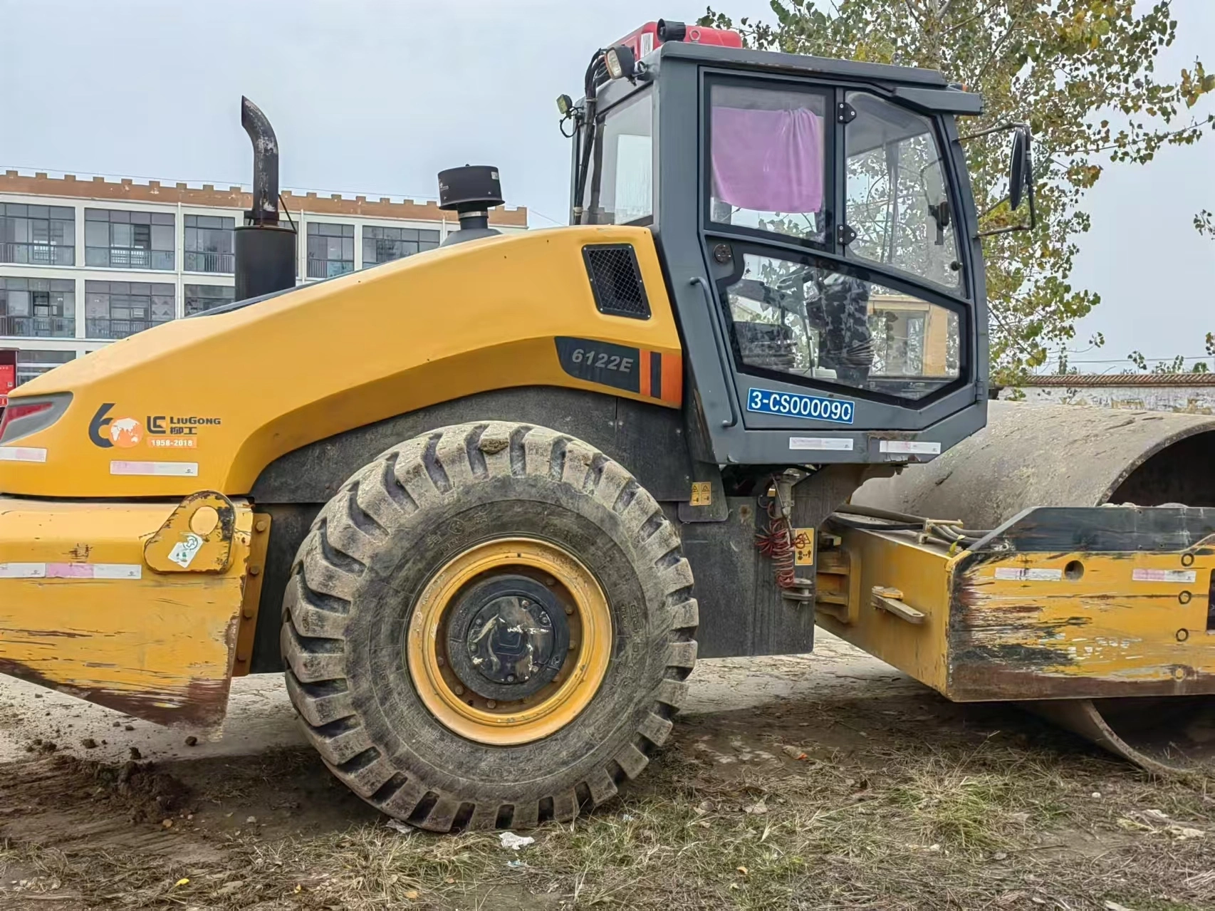 Rodillo compactador vibratorio LiuGong 22T CLG6122E de alta calidad 1