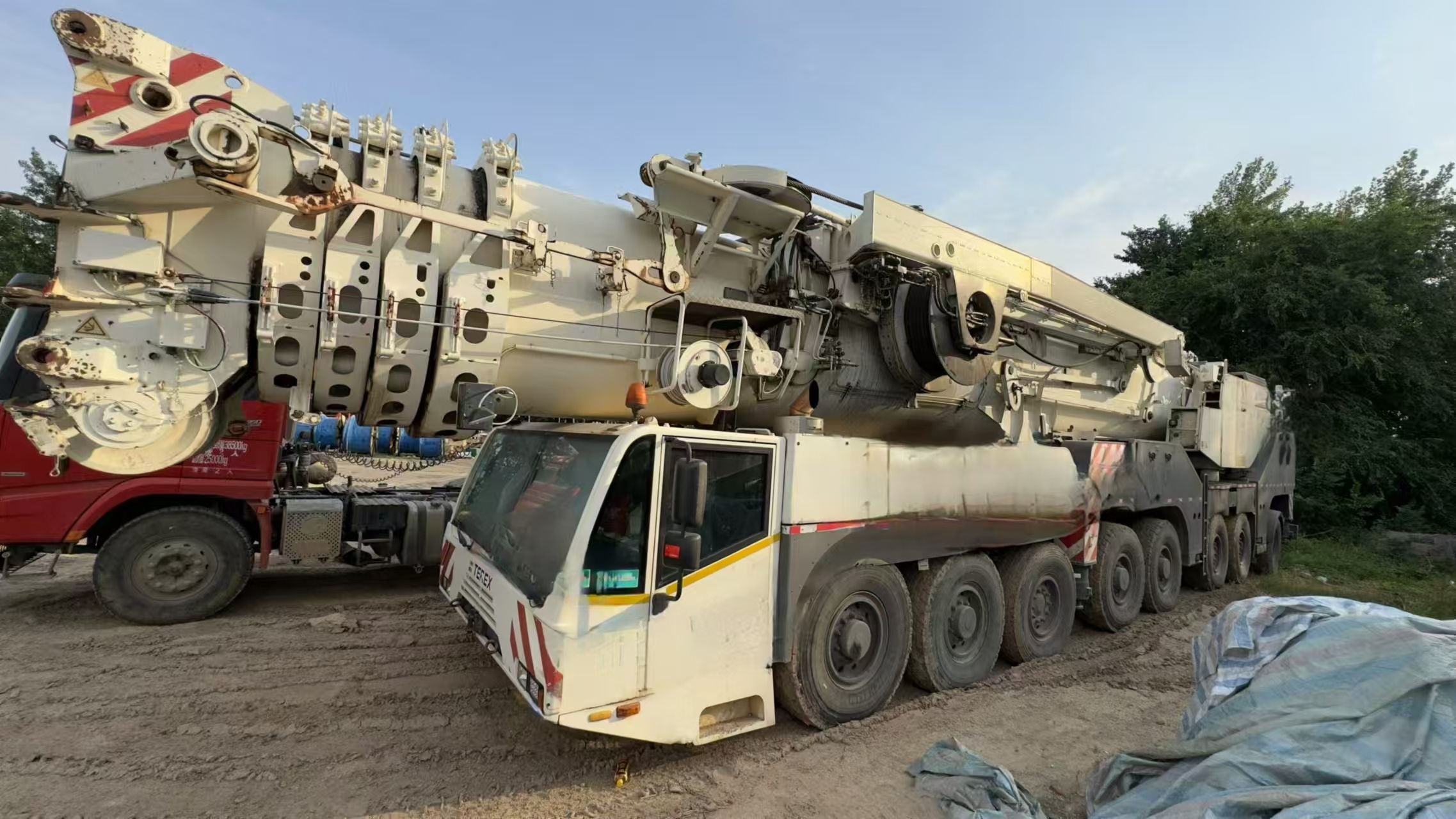 رافعة متنقلة شديدة التحمل سعة 500 طن من طراز Terex AC500 لمشاريع البتروكيماويات 1