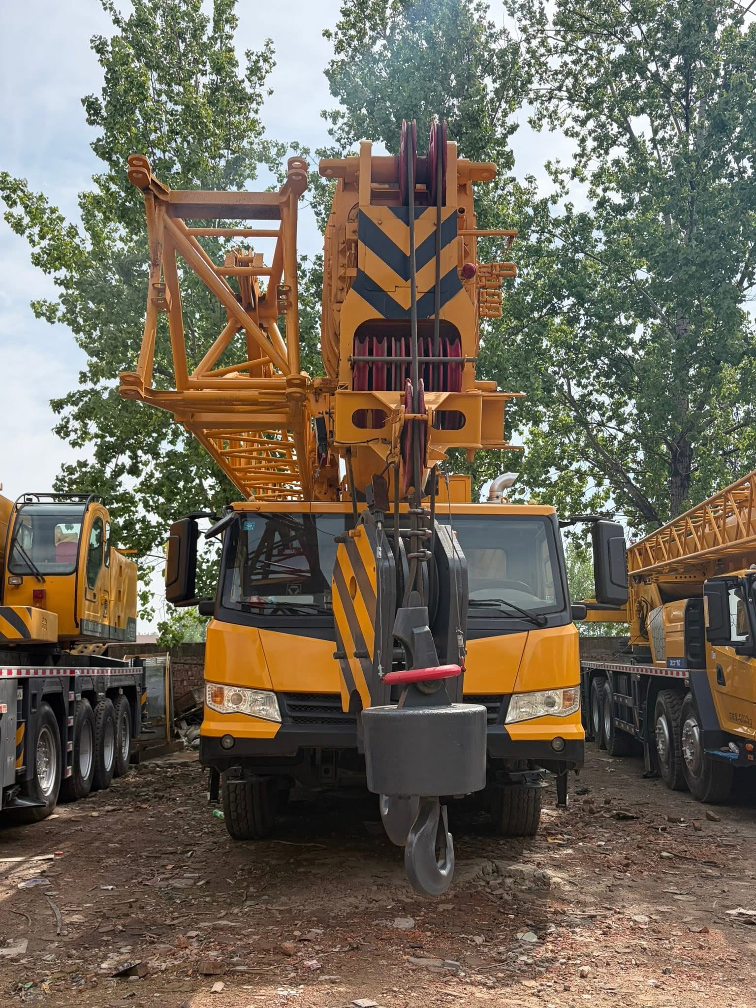Grue XCMG XCT80L5 de 80 tonnes pour la construction d'éoliennes et de ponts 2