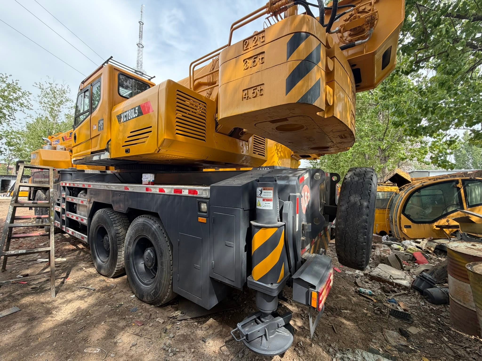 Grue XCMG XCT80L5 de 80 tonnes pour la construction d'éoliennes et de ponts 4
