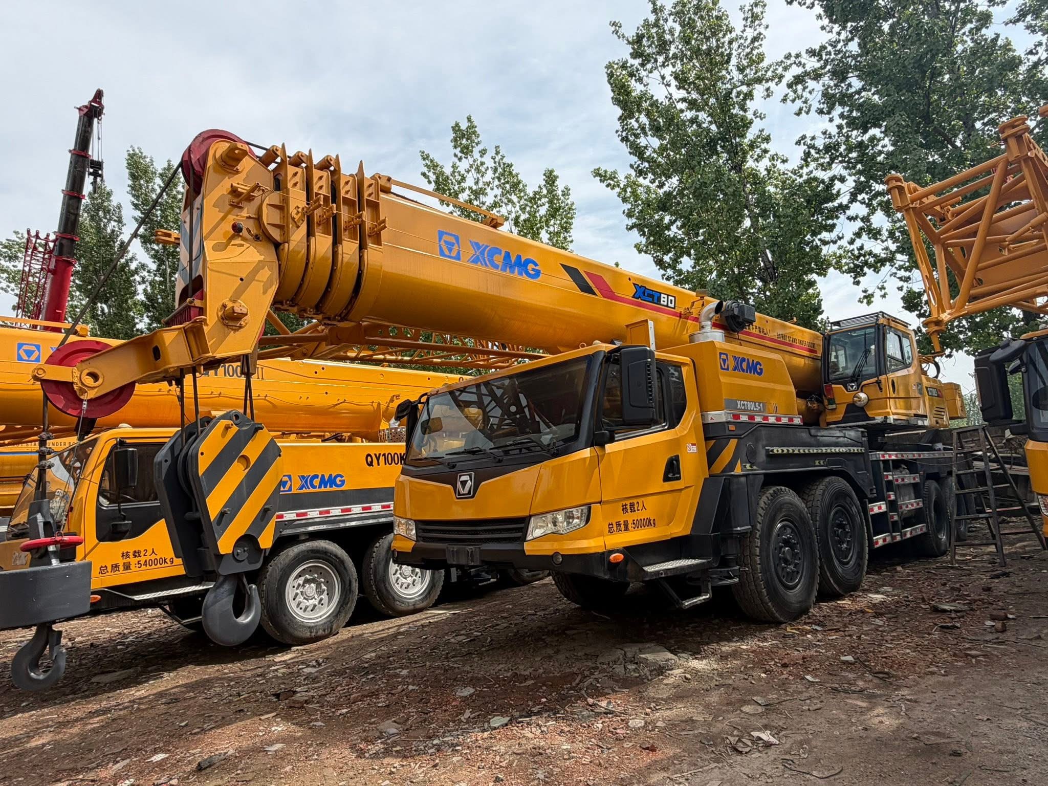 Grue XCMG XCT80L5 de 80 tonnes pour la construction d'éoliennes et de ponts 1