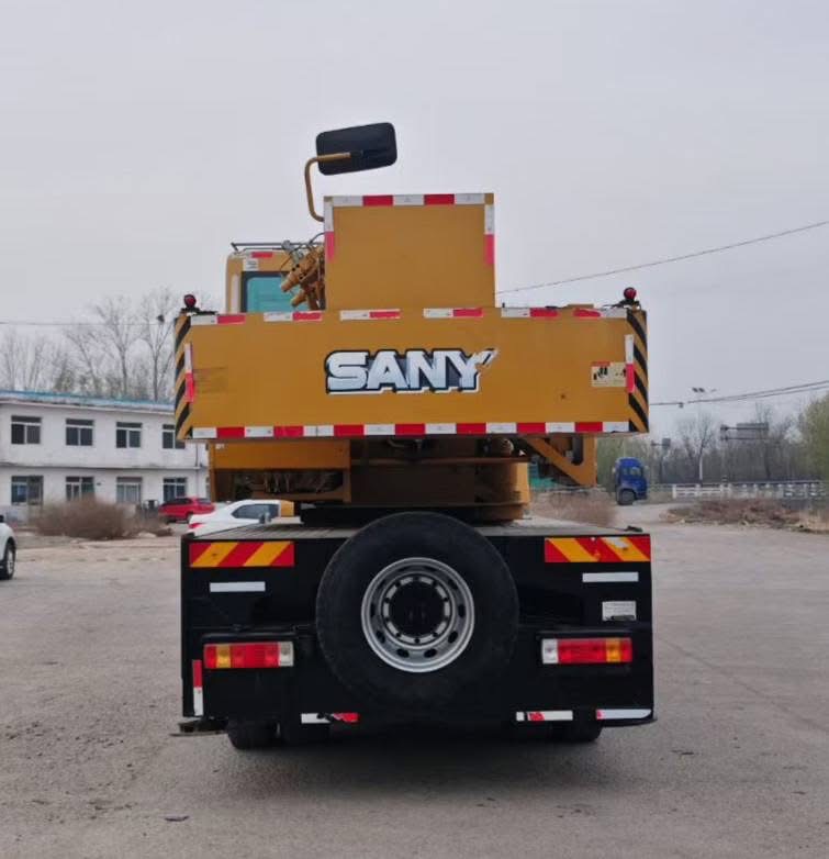 SANY STC250E : Solution de levage fiable et économique en carburant 3