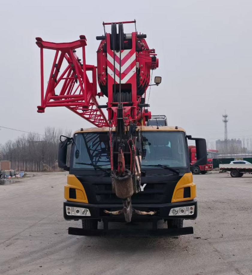 SANY STC250E : Solution de levage fiable et économique en carburant 1