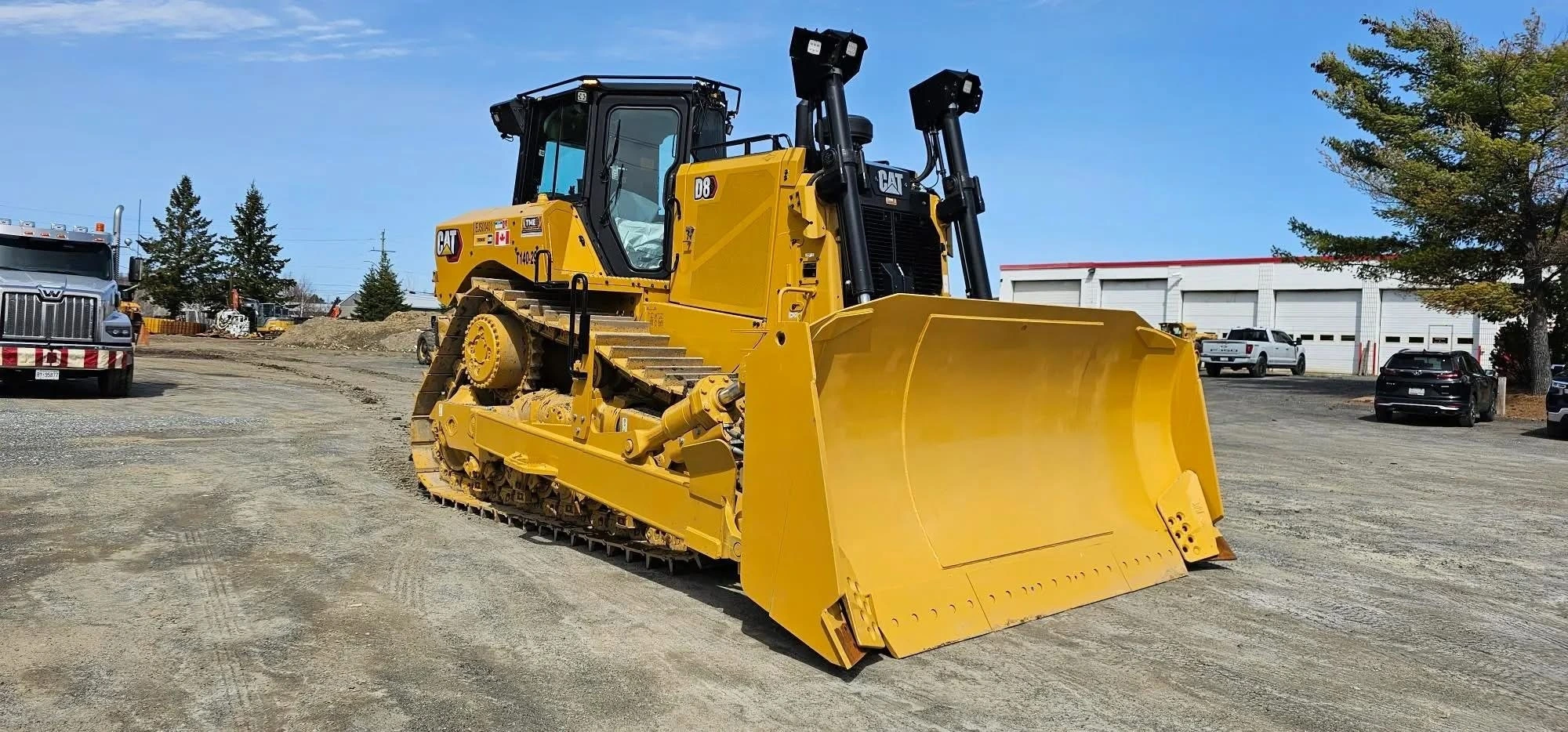 جرافة كاتربيلر D8: شفرة كبيرة بسعة 10.3 متر مكعب وإنتاجية عالية 1