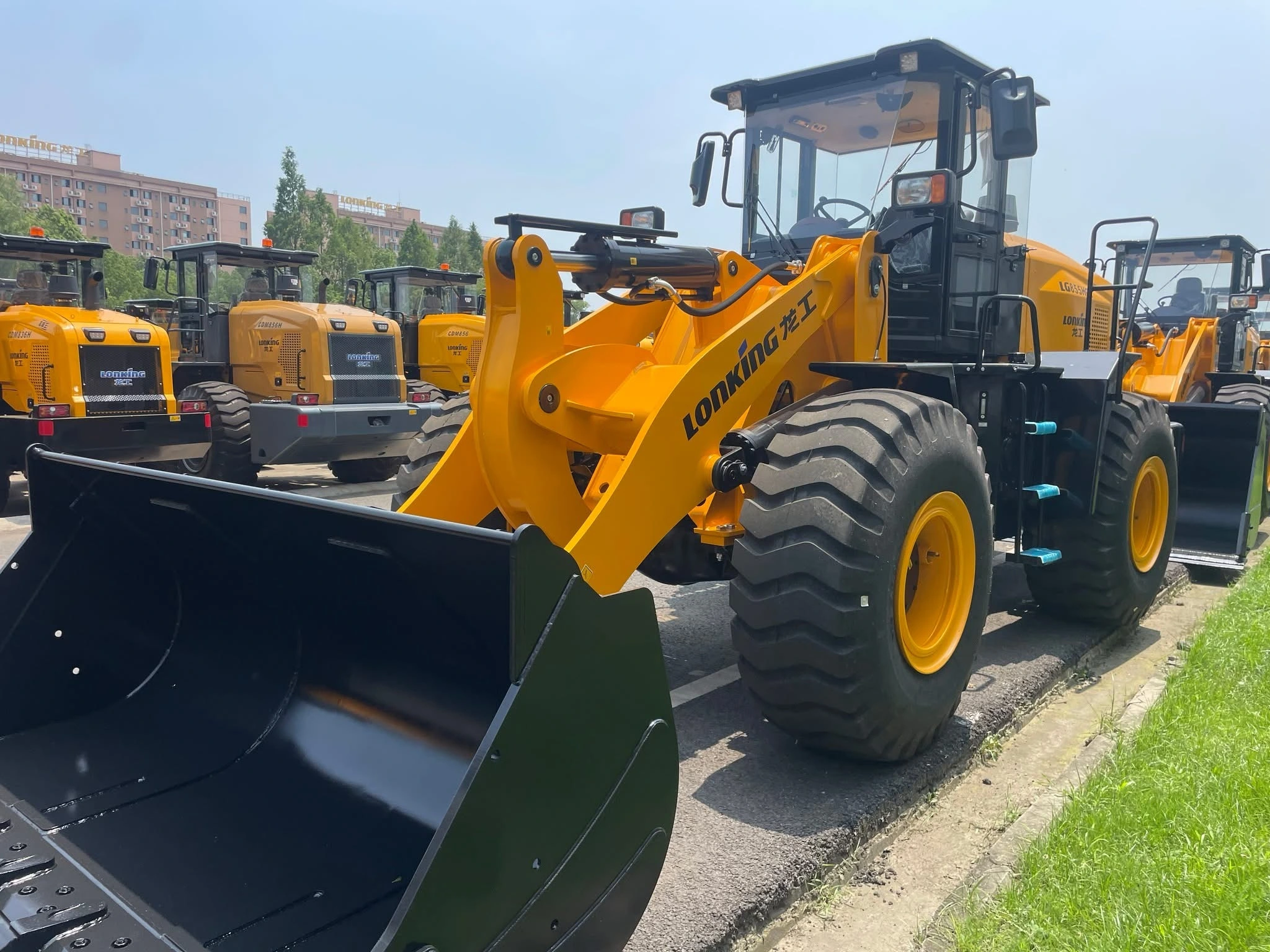 Lonking LG855H 5-Ton Wheel Loader – Heavy Duty Construction Machine 1