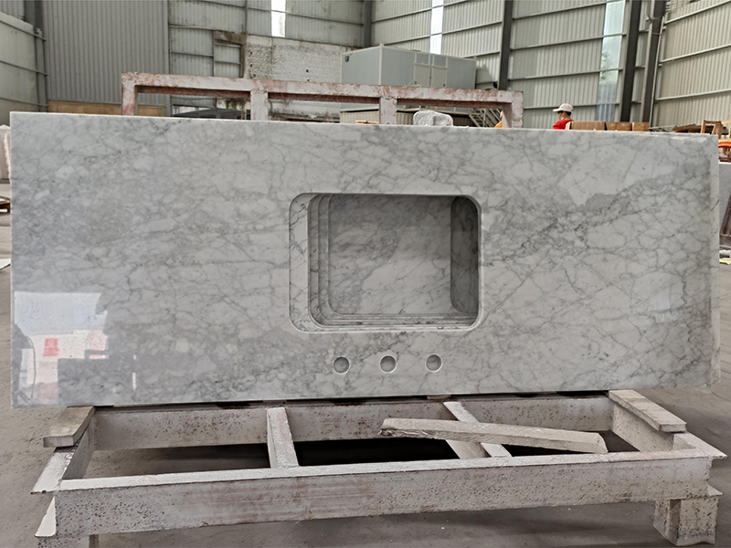 Столешница из белого мрамора Bianco Carrara с одинарной прямоугольной раковиной для украшения кухни 2