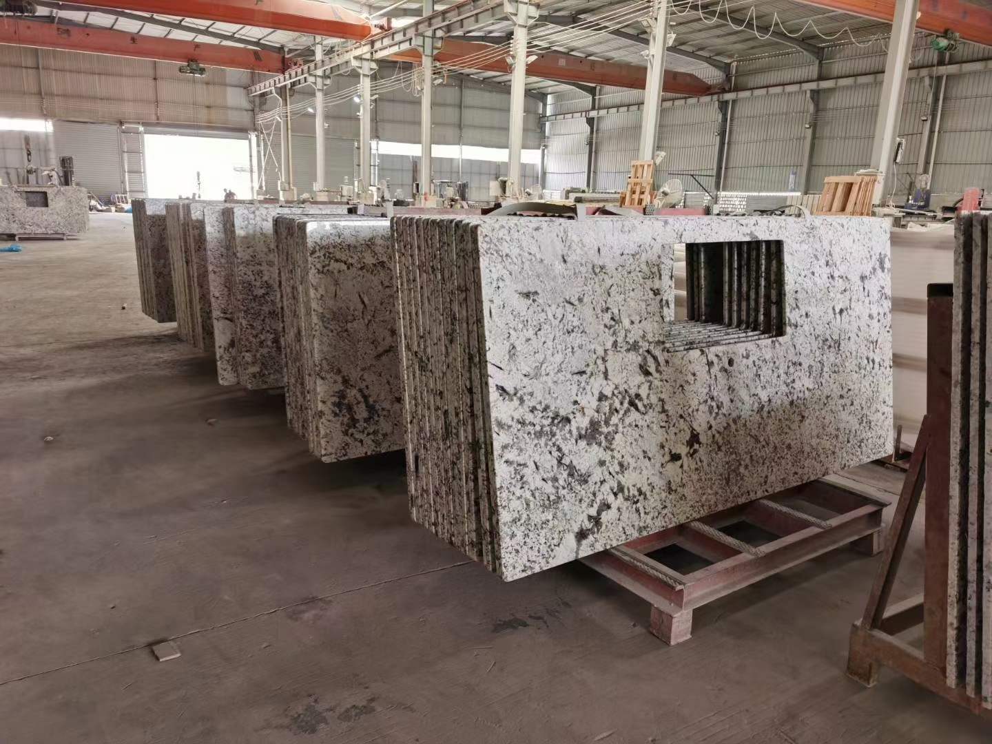 India Champagne White Granite Worktop With Single Rectangle Sink For Kitchen Design 2