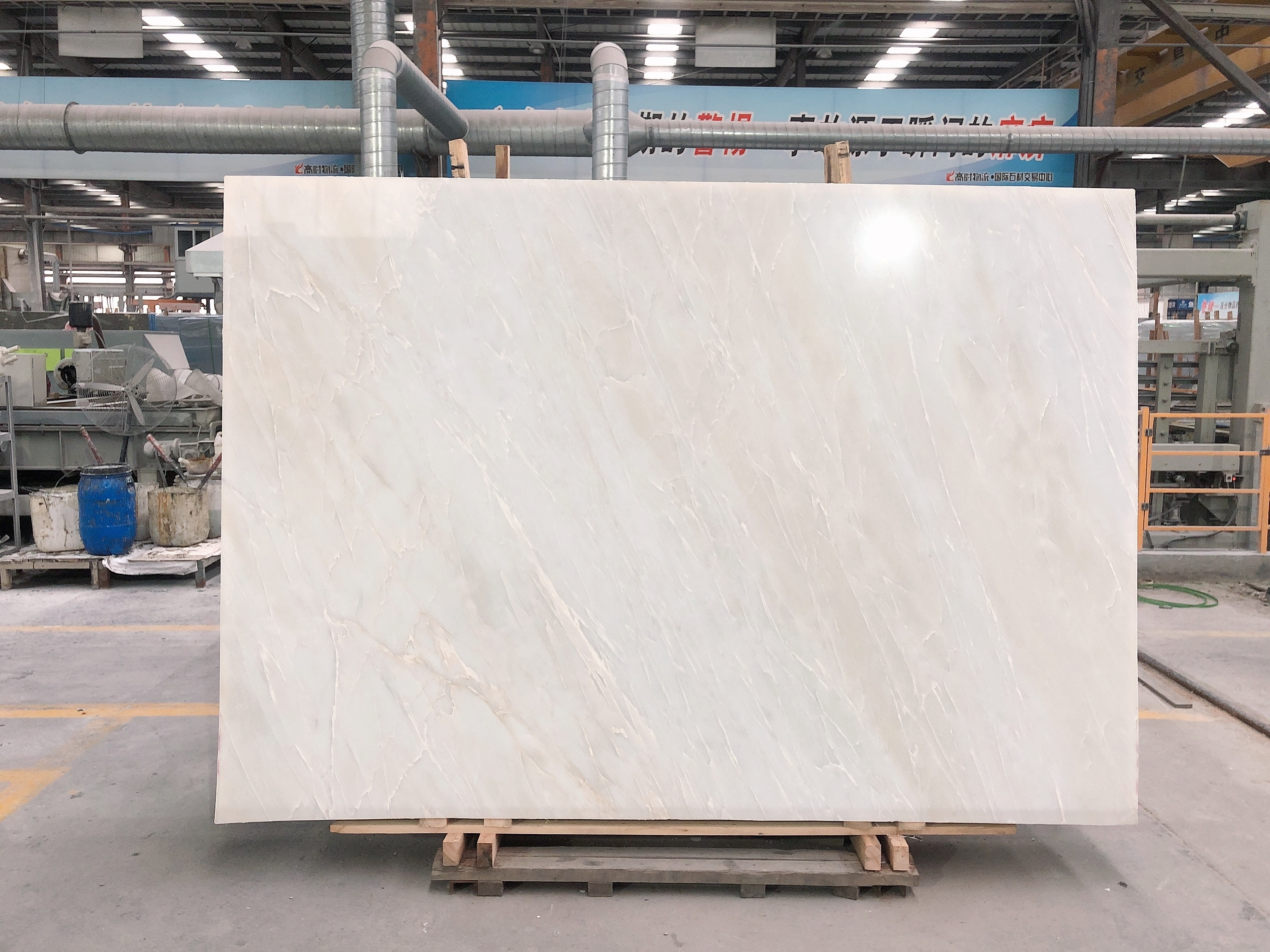 Dalle de marbre de jade blanc glacé Cary pour dessus de vanité de salle de bain -1709368407362871 1