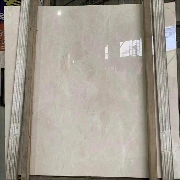 Superficie lucida in marmo bianco Aran per piastrelle doccia 1
