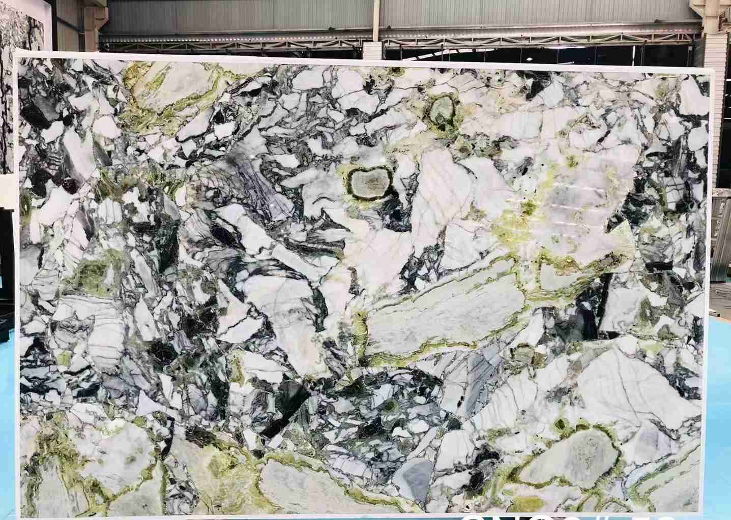 シャワーの壁の装飾のためのアイスジェイドグリーン大理石スラブ中国高級石 4
