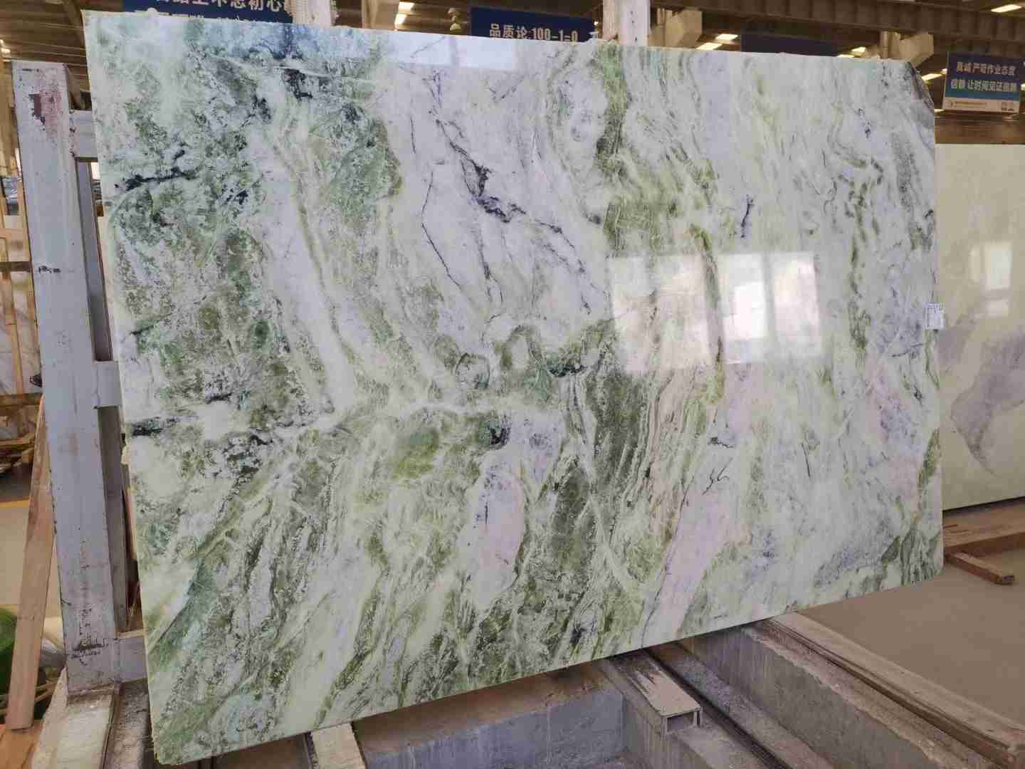Grüner Jade-Marmor-China-Naturstein für Badezimmer-Waschtischplatte 4