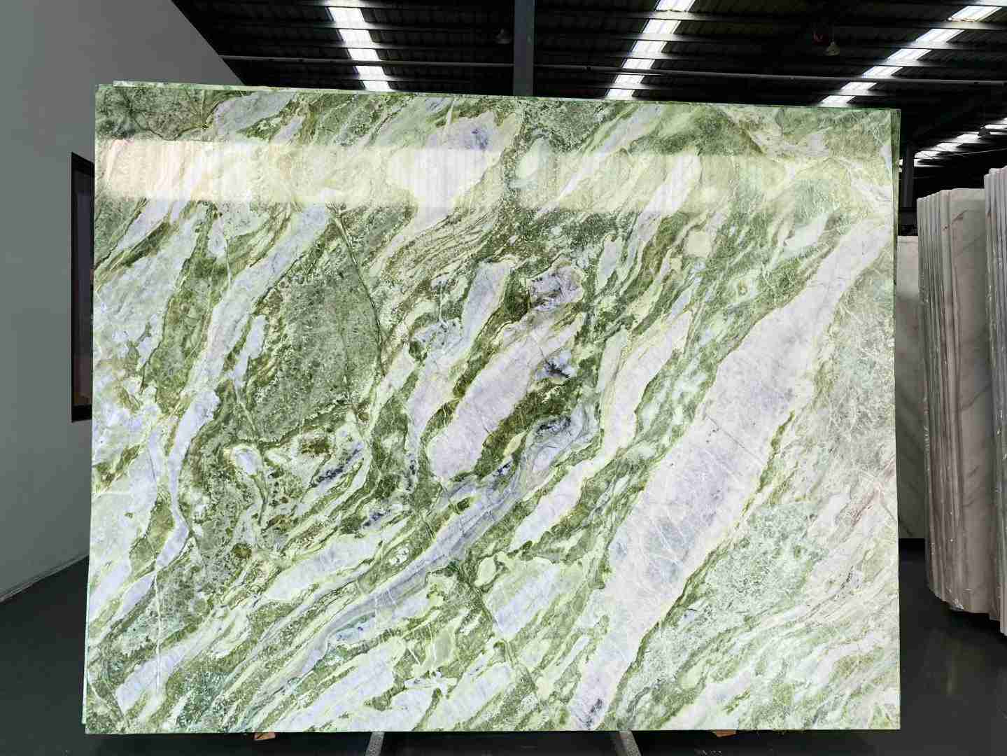 Grüner Jade-Marmor-China-Naturstein für Badezimmer-Waschtischplatte 7