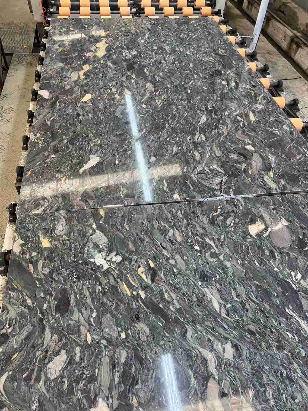 Dalle de granit quatre saisons pour dosseret de salle à manger 6