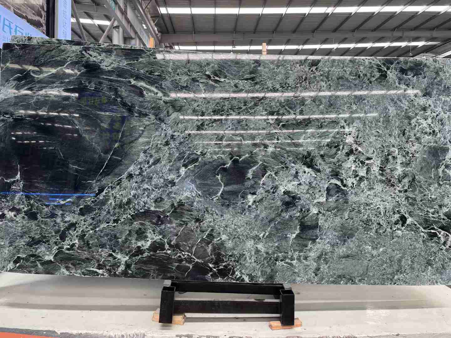 بلاطة الرخام الأخضر Verde Alpi لبلاط أرضيات الفنادق 4