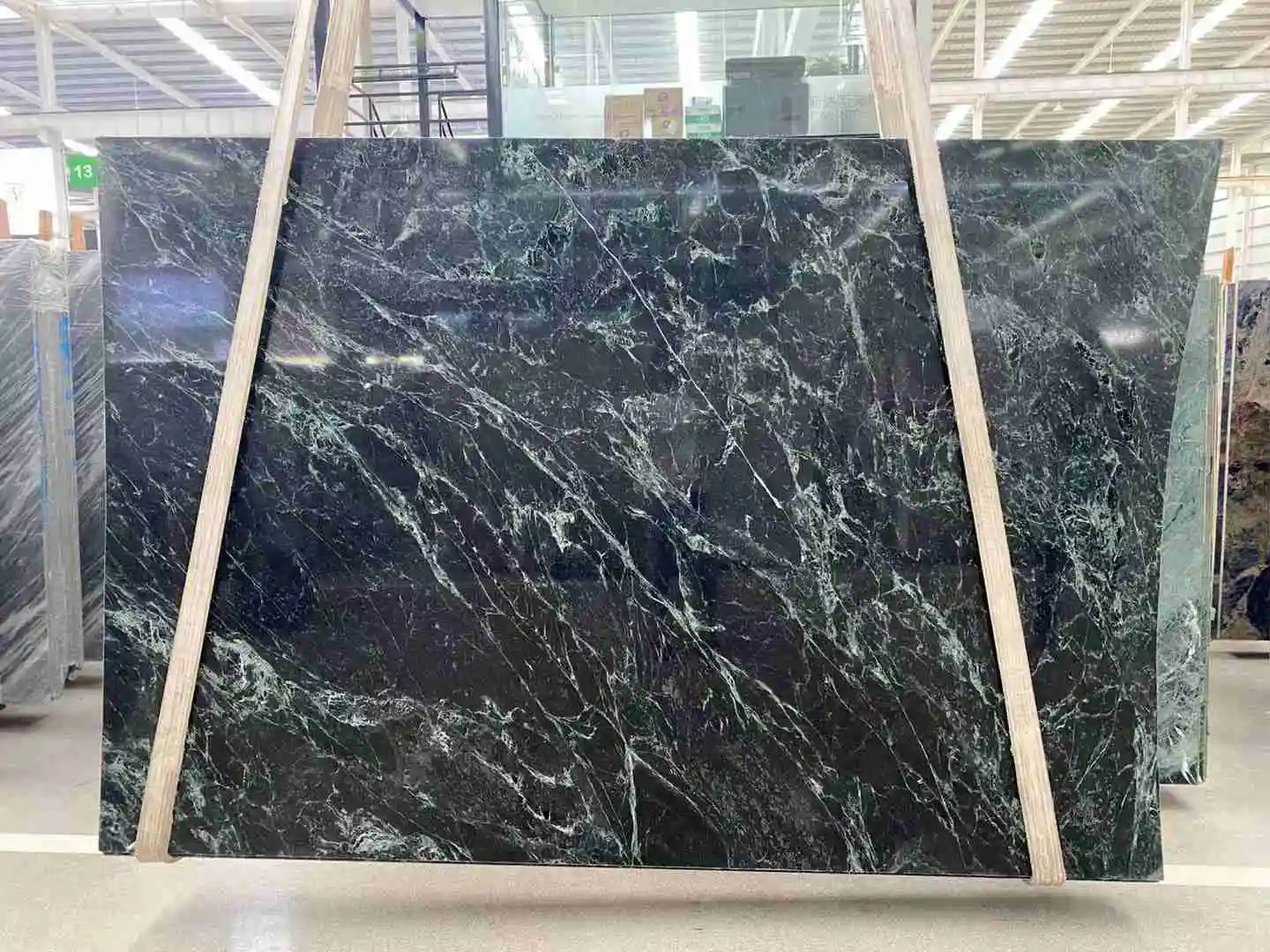 Lastra di marmo verde India Verde Afhai per decorazioni esterne 1